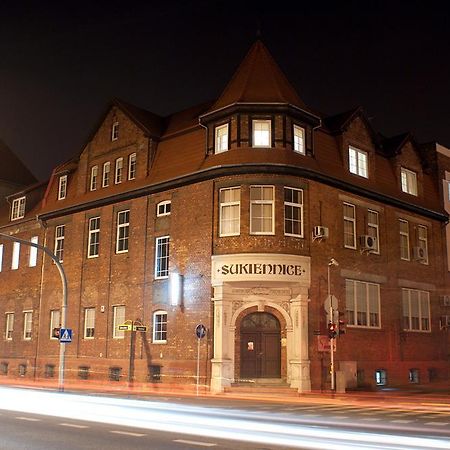 Sukiennice Hotel Chojnice Eksteriør bilde